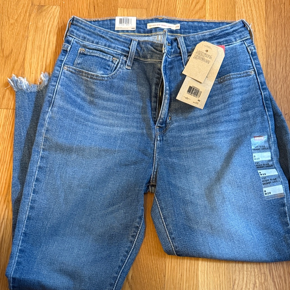 Levi's Women's Straight Leg Jeans in Blue
